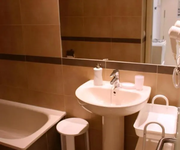 2b - Esmeralda - Pool & * 칼페